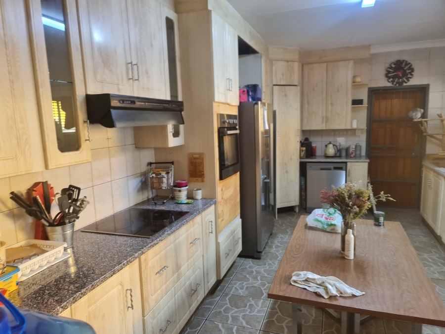 4 Bedroom Property for Sale in Protea Park North West